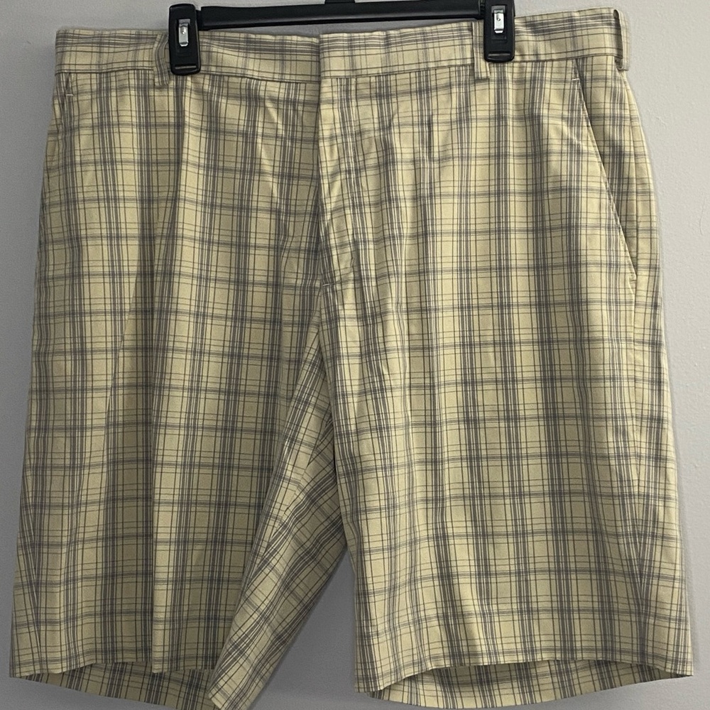 Nike Tiger Woods Collection Beige Plaid Golf Shorts Size 38 Men's Performance